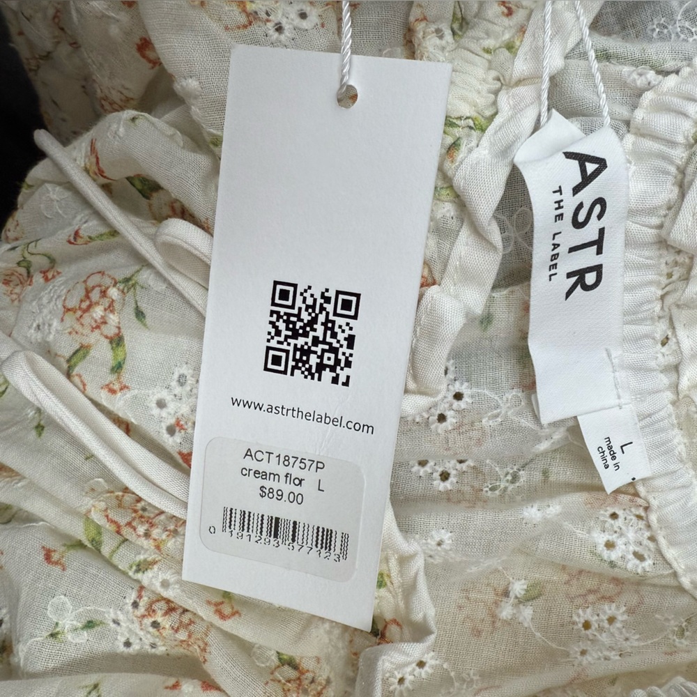 ASTR Kissed Shirred Ruffle Sleeveless Crop Top - Picture 7 of 7